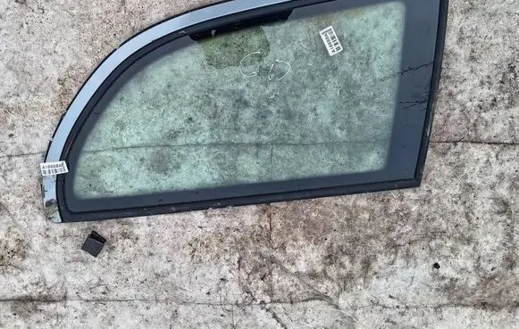 Skoda Octavia Mk1 (1U) Rear side window AS2 43R-00048