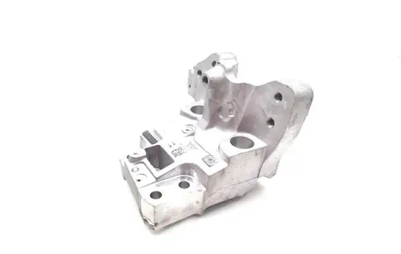 Land Rover Range Rover Evoque L551 Engine mounting bracket L8D2-6030-AB