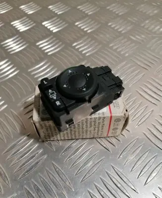 Volkswagen PASSAT B5 Wing mirror switch 3B1959565A