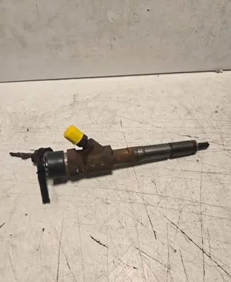Toyota Auris 150 Fuel injector 2367033040