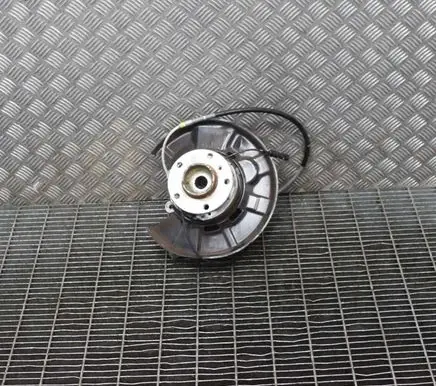 BMW 2 F22 F23 Rear wheel hub