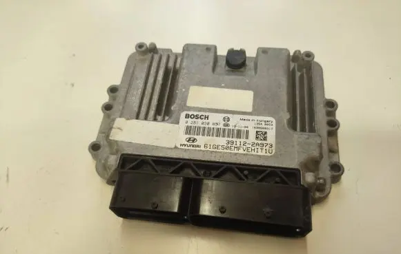 Hyundai i30 Engine control unit/module 391122A973 1039S68317 0281030857