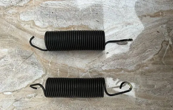 Maserati Ghibli Tailgate/trunk/boot tension spring 670033066