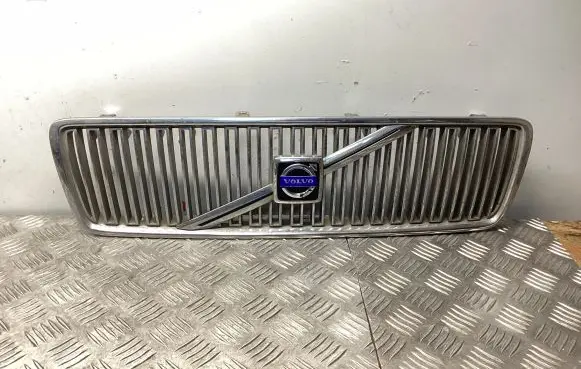 Volvo S80 Front bumper upper radiator grill 9178087