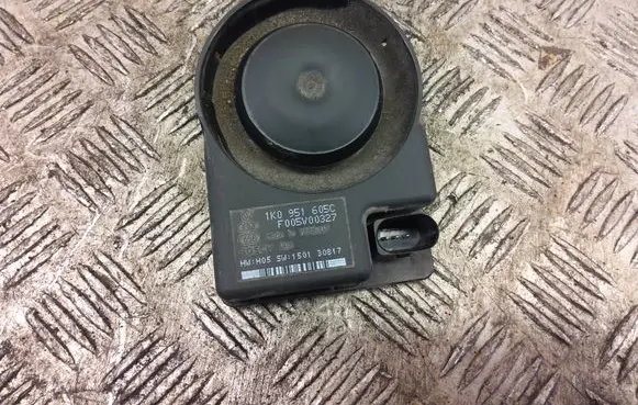Skoda Yeti (5L) Alarm system siren 1K0951605C