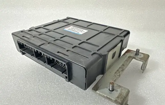 Mitsubishi Galant Engine control unit/module MR470361 9701 G1T30078H7