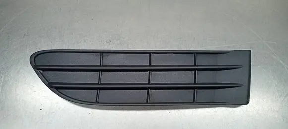 Volvo V50 Front bumper lower grill 30744921