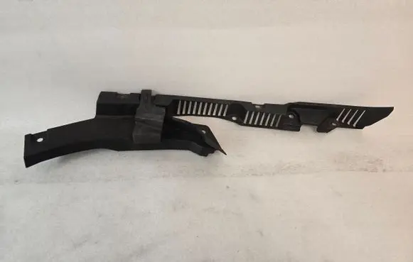 Volvo XC60 Fender mounting bracket 32216110