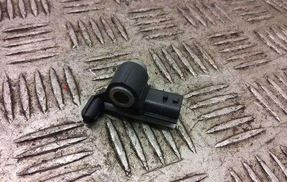 Nissan Juke II F16 Airbag deployment crash/impact sensor