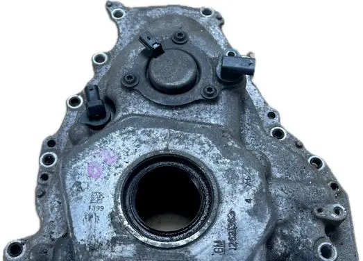 Cadillac Escalade IV Timing chain cover 12621363