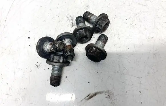 Toyota Yaris Nuts/bolts 