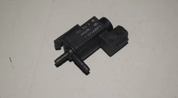 BMW 5 E39 Vacuum valve 1742712