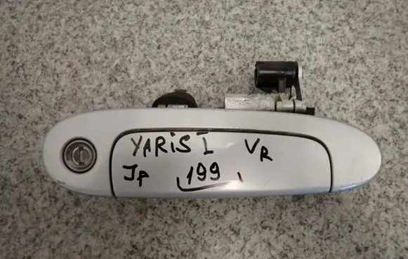 Toyota Yaris Sliding door exterior handle 
