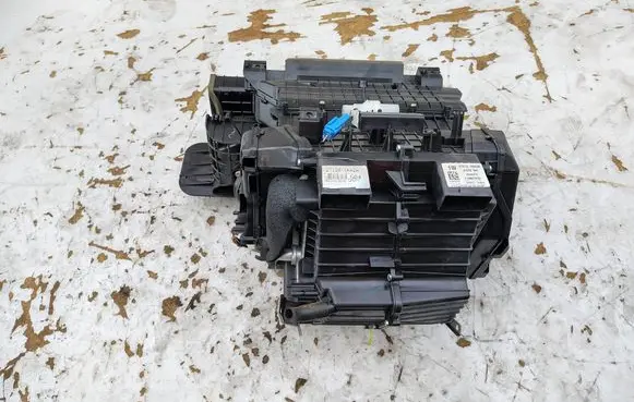 Nissan Juke I F15 Interior heater climate box assembly 271201KA2A