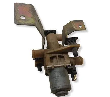Mercedes-Benz Vito Viano W638 Coolant heater control valve 0018300684