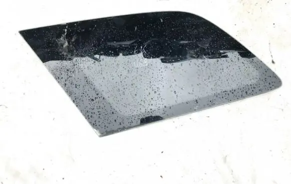Toyota Yaris Rear side window