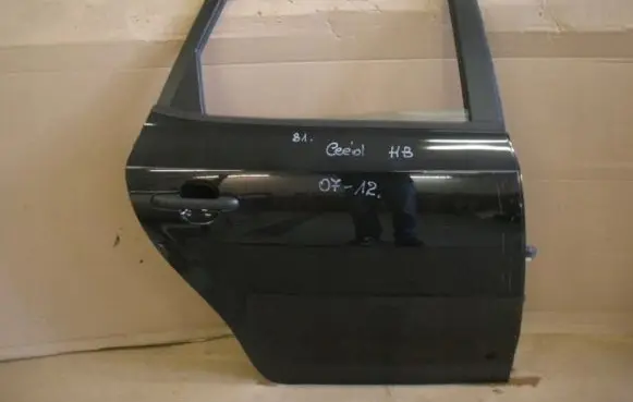 KIA Ceed Rear door