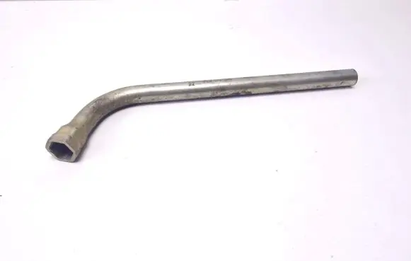 Audi Q7 4L Wheel nut wrench 7L0012219