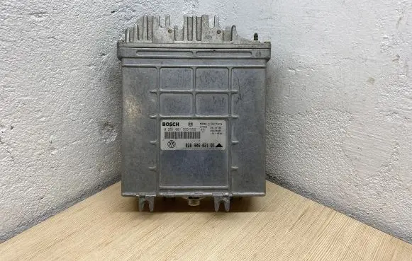 Volkswagen PASSAT B5 Engine control unit/module 028906021DT 0281001555 28SA3095