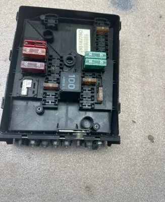 Volkswagen Golf Plus Fuse module 1K0937125A 017183071