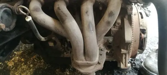 Mitsubishi Carisma Exhaust manifold