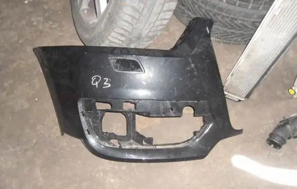 Audi Q3 8U Front bumper corner part panel trim 