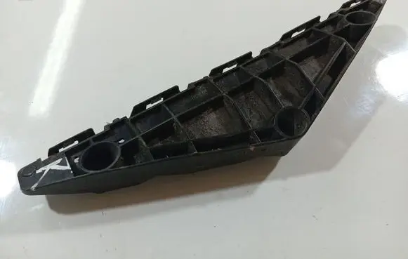 Toyota Avensis T270 Front bumper mounting bracket 5253605040 52536-05040
