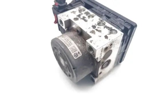 Skoda Octavia Mk3 (5E) ABS Pump 3Q0614517T 3Q0907379T