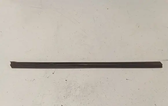 BMW X3 E83 Front door trim bar 16774