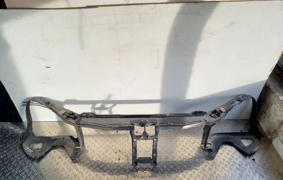 Mercedes-Benz S W220 Radiator support slam panel