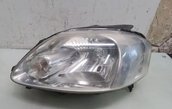 Volkswagen Fox Headlight/headlamp