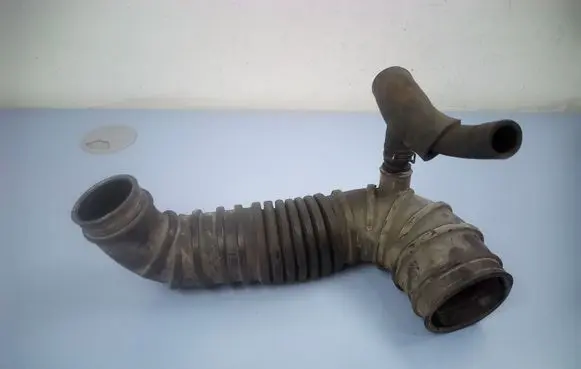 Mitsubishi Pajero Air intake hose/pipe MR571533 4M41
