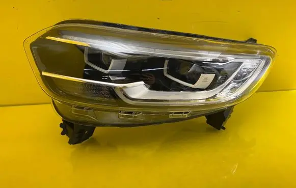 Renault Kadjar Headlight/headlamp 260600681R