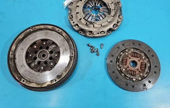 Mercedes-Benz Sprinter W906 Dual mass flywheel A6460301305 IMPRK1572212