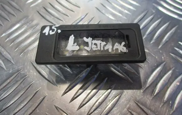 Volkswagen Jetta VI Trunk door license plate light bar 
