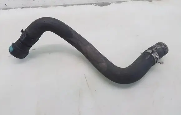 Ford Fusion Engine coolant pipe/hose