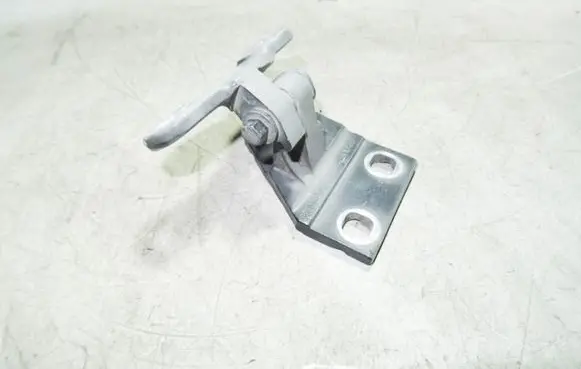 Volvo C30 Front door lower hinge 31218484