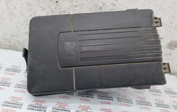 Volkswagen PASSAT B6 Battery box tray cover/lid 1K0915443A