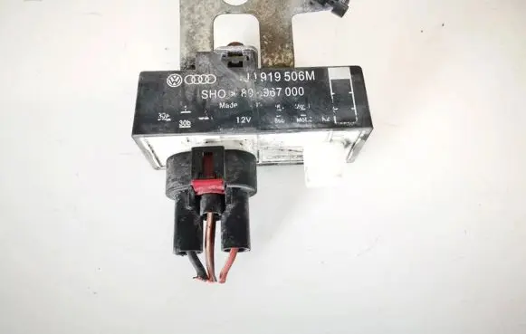 Volkswagen Cross Polo Coolant fan relay 1j0919506m