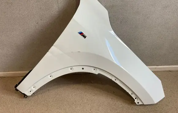 BMW X1 U11 Fender
