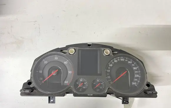 Volkswagen PASSAT B6 Speedometer (instrument cluster) A2C53145550