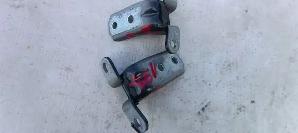 Hyundai Kona I Front door hinge set 8641722