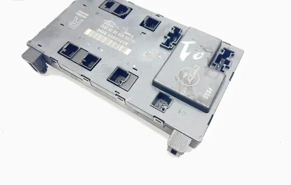 Mercedes-Benz CLK A209 C209 Door control unit/module 2098202026