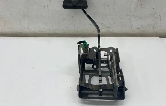 Maserati Ghibli Brake pedal 06700329190