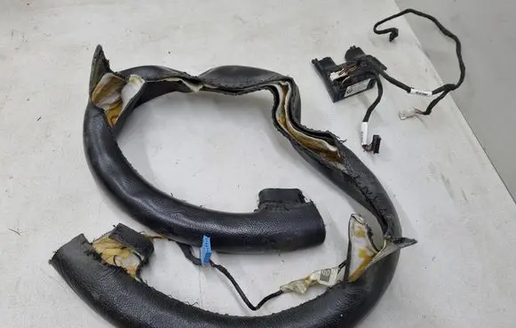 BMW 5 E60 E61 Steering wheel 220432810 61316938774 602403700A