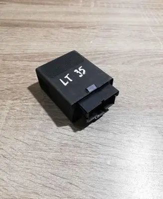 Mercedes-Benz Vito Viano W638 Other relay 0165452432 05041000