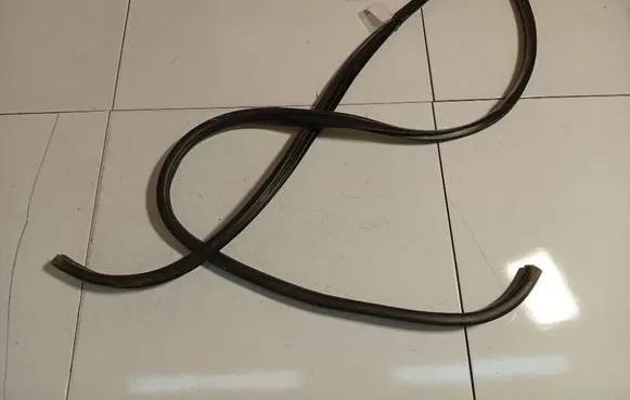 Hyundai i30 Rubber seal front coupe door 