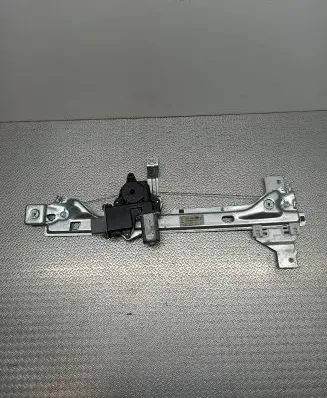 Peugeot 5008 II Front door window regulator with motor 9682808680 914391104 912028108