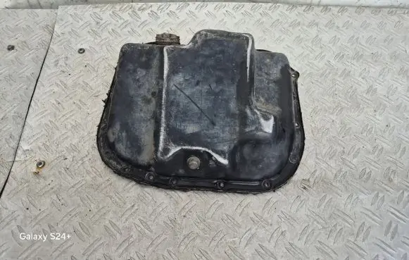 Toyota RAV 4 (XA20) Oil sump