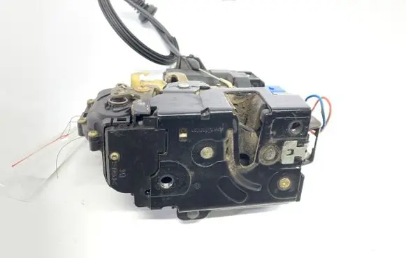 Skoda Fabia Mk1 (6Y) Front door lock 3B1837015AM